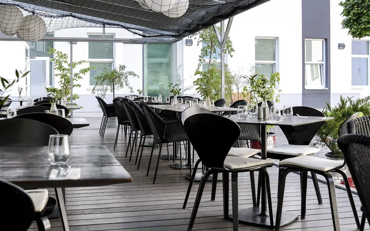 Maverick Budapest Soho 0*,  Венгрия